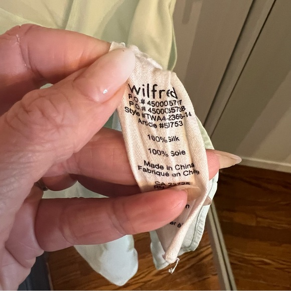 Aritzia 100% silk blouse, size small in seafoam - Picture 4 of 4